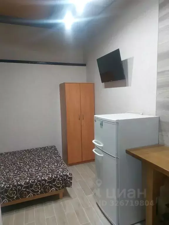 Комната Крым, Сакский район, с. Штормовое ул. Черноморская, 8 - Фото 1