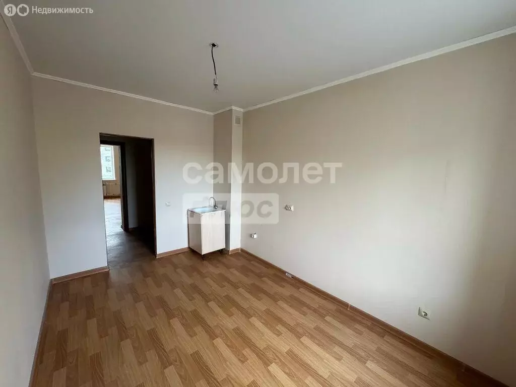 3-комнатная квартира: Нальчик, улица А.А. Кадырова, 24А (75 м) - Фото 0