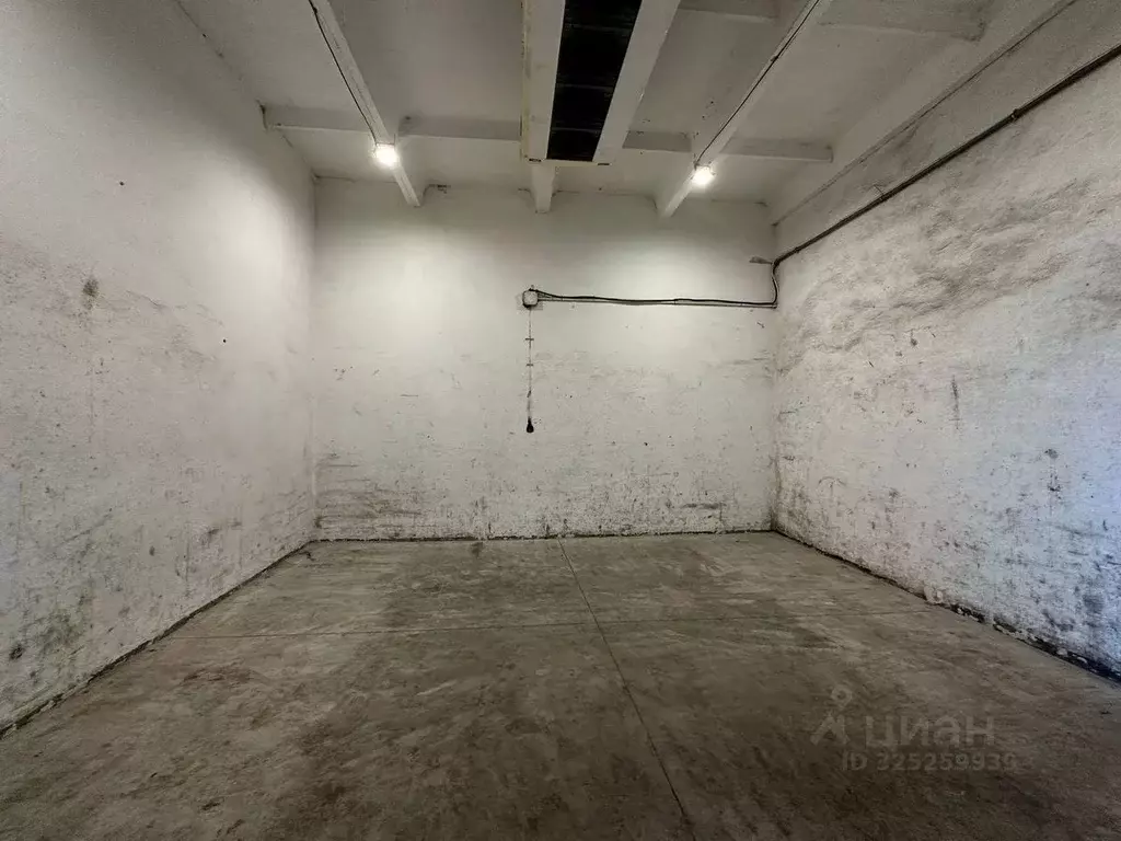 Склад в Крым, Симферополь ул. Глинки, 55 (30 м) - Фото 2