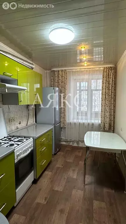 3-комнатная квартира: Ишимбай, Молодёжная улица, 2 (60.8 м) - Фото 0