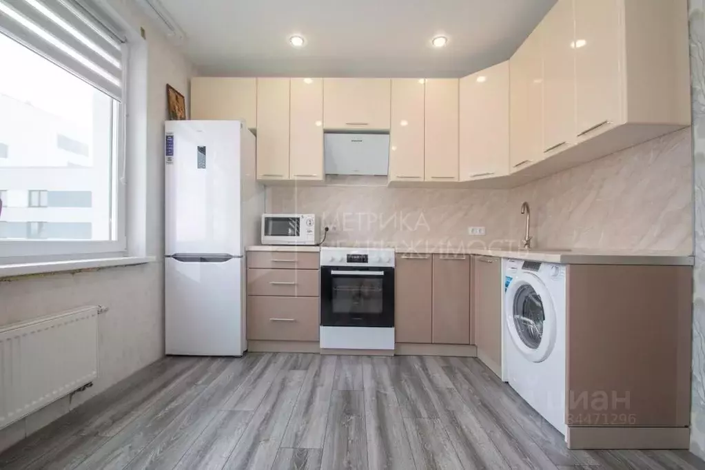 3-к кв. Тюменская область, Тюмень ул. Анатолия Клиндюка, 6 (76.1 м) - Фото 1