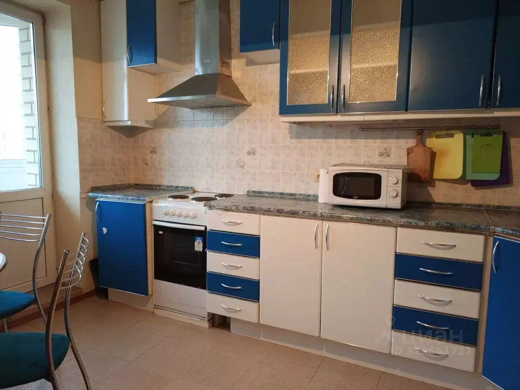 2-к кв. Свердловская область, Екатеринбург ул. Бажова, 53 (70.0 м) - Фото 1