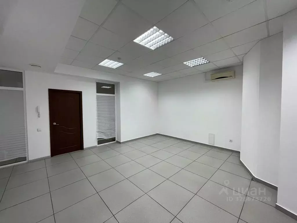 Офис в Свердловская область, Екатеринбург ул. Барвинка, 21 (59 м) - Фото 1