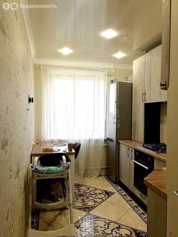 3-комнатная квартира: посёлок Воротынск, улица 70 лет Победы, 5 (62 м) - Фото 1