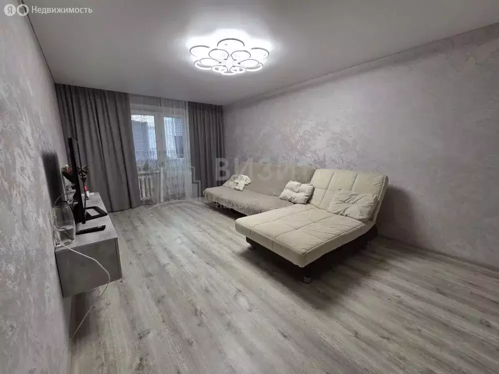 2-комнатная квартира: Нижнекамск, Студенческая улица, 10Б (52.5 м) - Фото 1