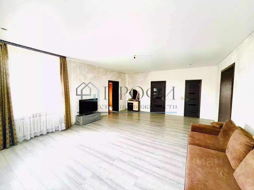 Дом в Белгородская область, Новый Оскол ул. Лапина (180 м) - Фото 0