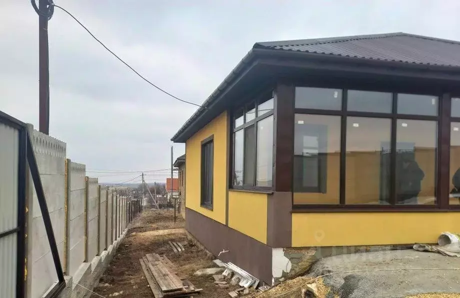 Дом в Крым, Симферопольский район, с. Урожайное ул. Амет-Хана Султана ... - Фото 1