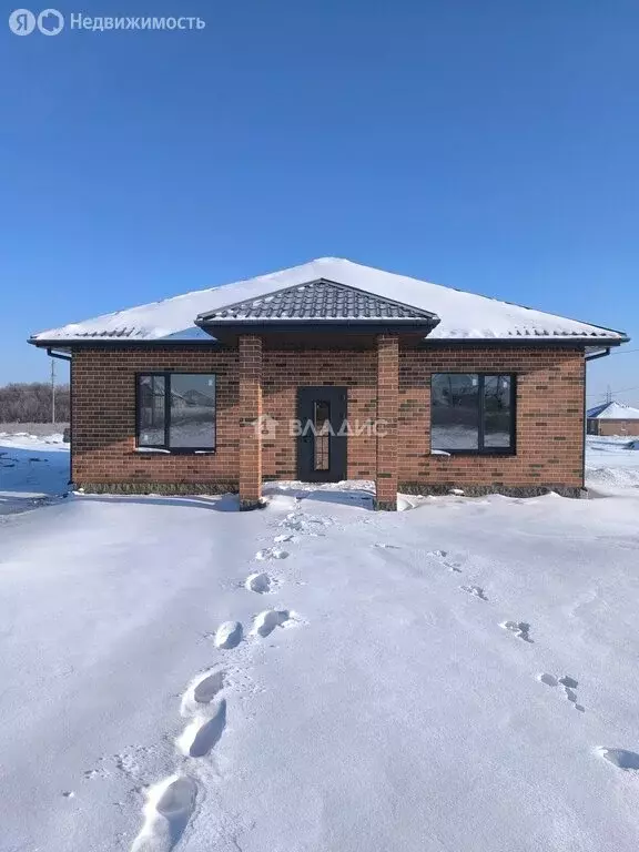 Дом в село Стрелецкое, 1-й Рубежный переулок, 3 (110 м) - Фото 1