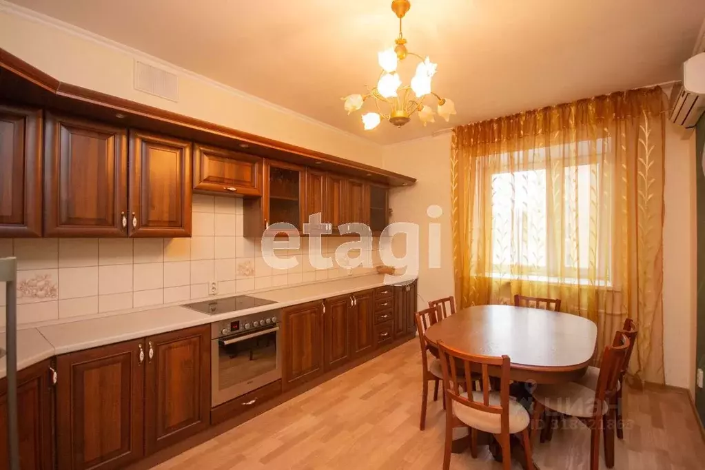 3-к кв. Тюменская область, Тюмень ул. Немцова, 4 (101.0 м) - Фото 0