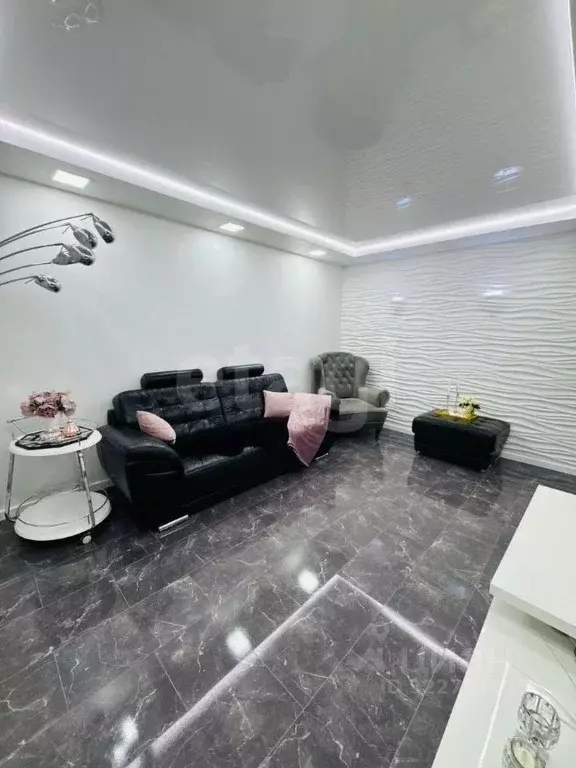 2-к кв. Курская область, Курск просп. Вячеслава Клыкова, 30 (58.6 м) - Фото 1