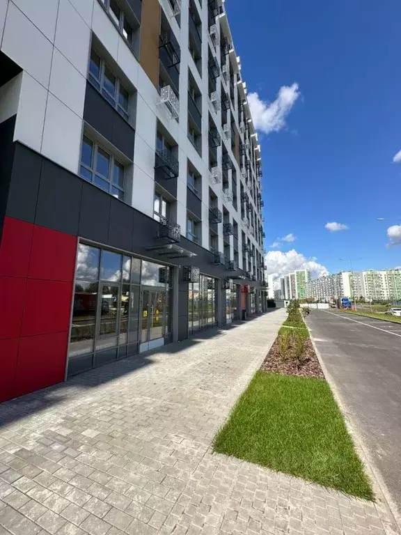 Помещение свободного назначения в Татарстан, Казань ул. Азата ... - Фото 1