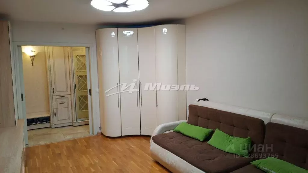 3-к кв. Крым, Симферополь ул. Имени Мате Залки, 21А (65.3 м) - Фото 1