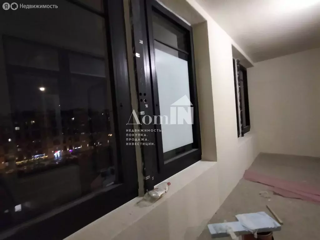 3-комнатная квартира: Санкт-Петербург, Миргородская улица, 1 (93 м) - Фото 1