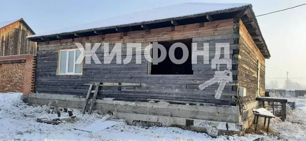 Дом в Хакасия, Усть-Абаканский район, д. Чапаево Абаканская ул. (144 ... - Фото 1