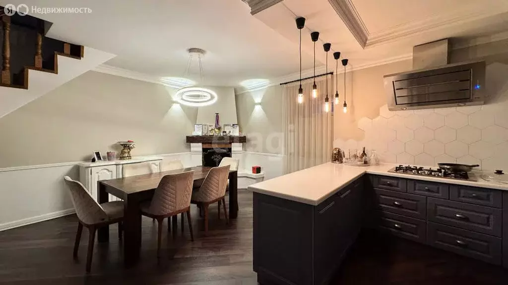 Дом в Нальчик, улица Королёва (279.3 м) - Фото 1