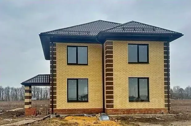 Дом в Орловская область, Орловский муниципальный округ, пос. Надежда, ... - Фото 1