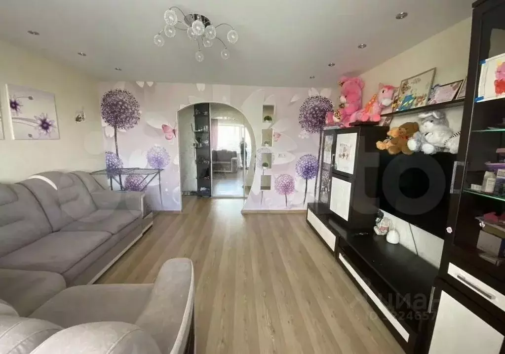 3-к кв. Иркутская область, Усть-Илимск ул. Романтиков, 12 (65.0 м) - Фото 0