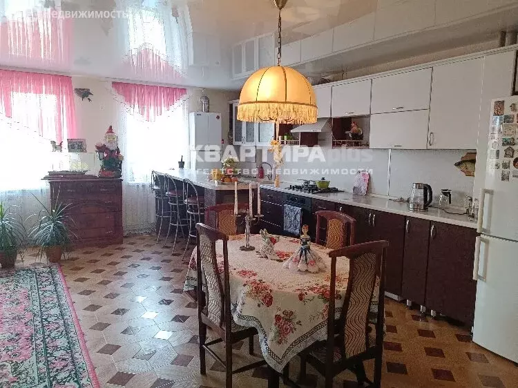 3-комнатная квартира: Невьянск, улица Карла Маркса, 16 (77.5 м) - Фото 1