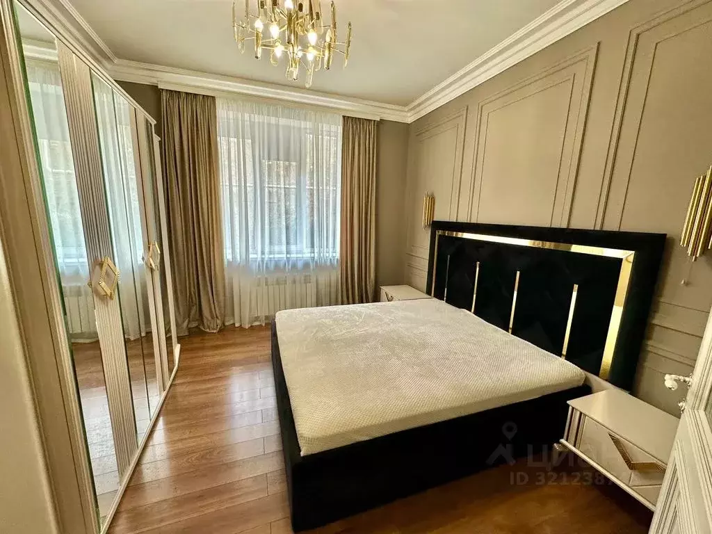 2-к кв. Ставропольский край, Кисловодск ул. Декабристов, 35К (63.0 м) - Фото 0