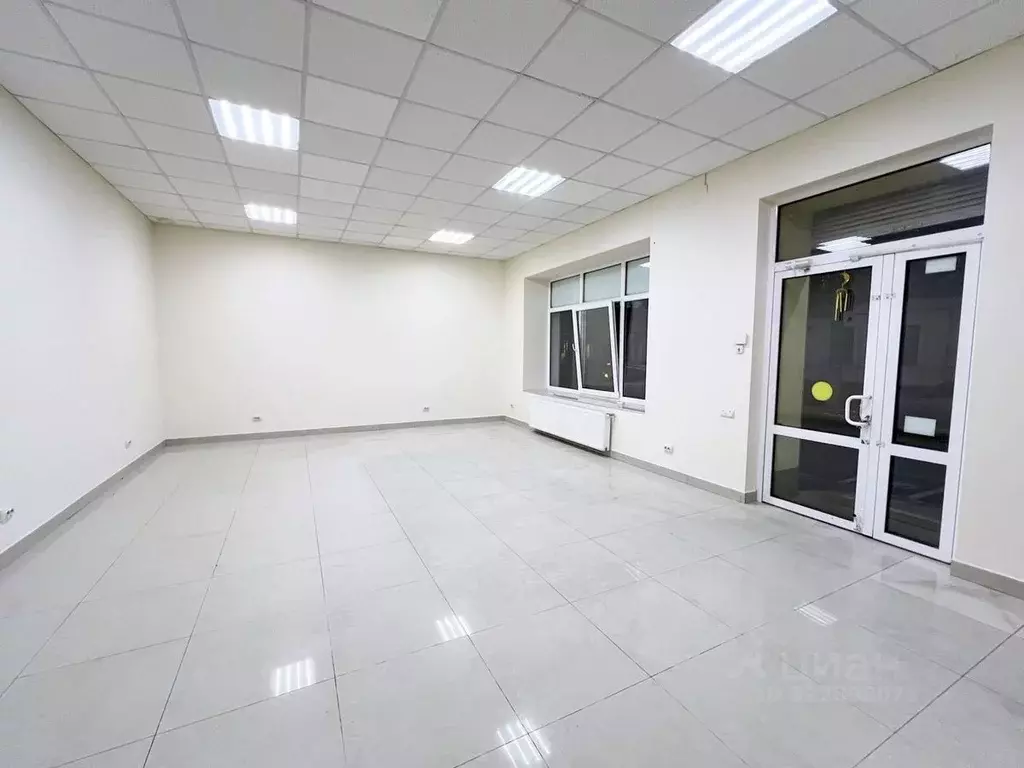 Помещение свободного назначения в Крым, Симферополь ул. ... - Фото 1