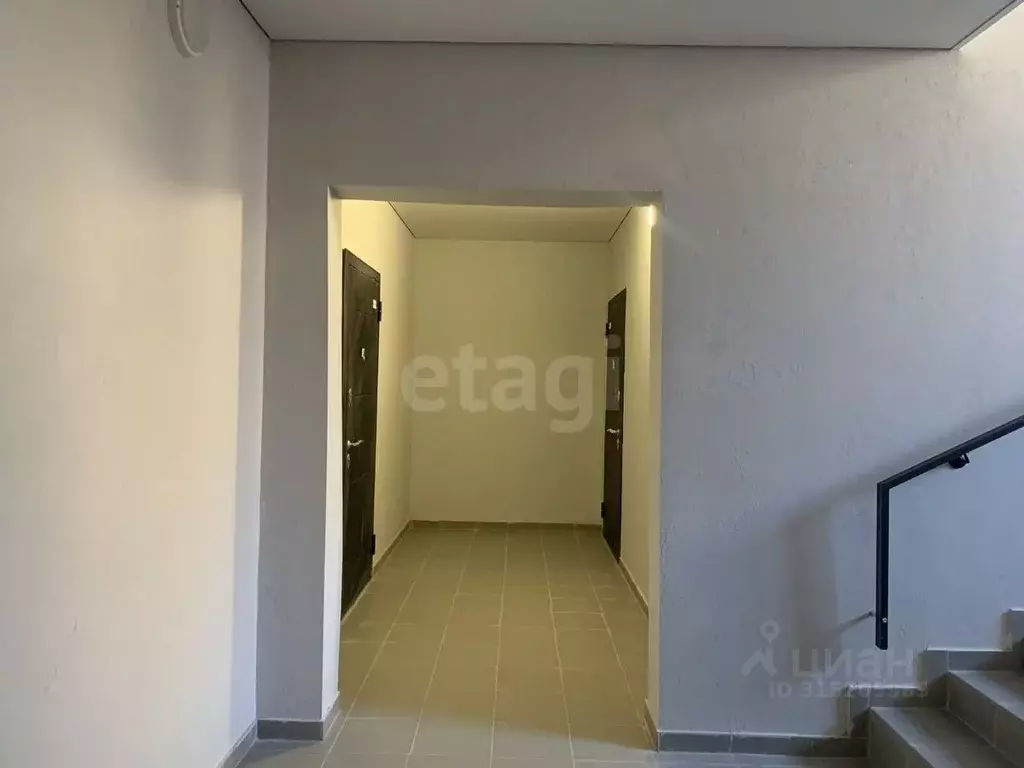 3-к кв. Северная Осетия, Владикавказ ул. Астана Кесаева, 48Д (65.0 м) - Фото 1