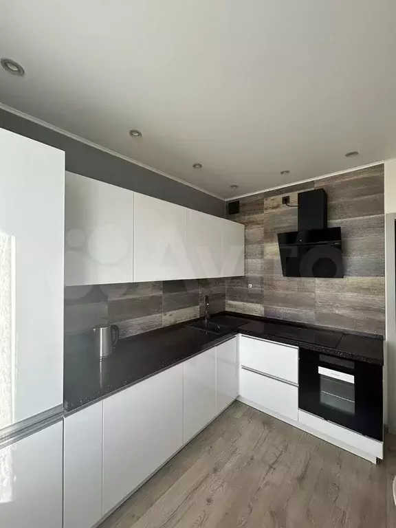 2-к. квартира, 55 м, 9/10 эт. - Фото 0