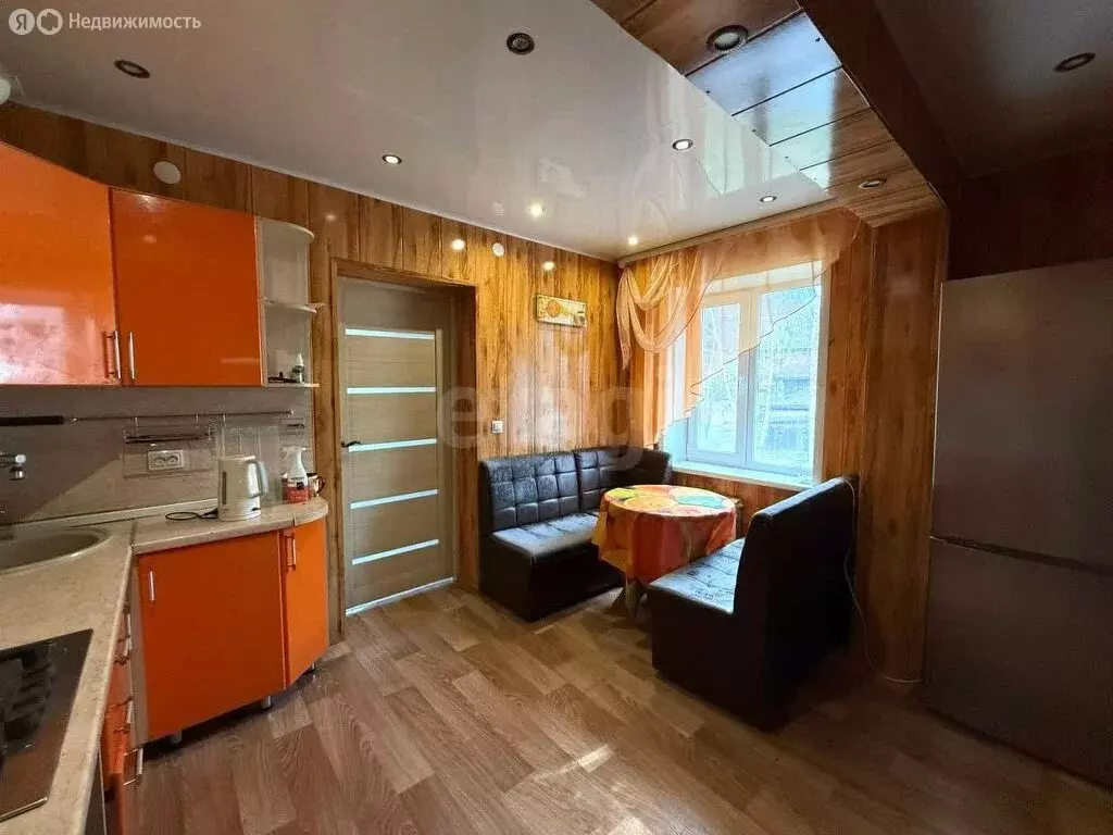 3-комнатная квартира: Красавино, Коммунальная улица, 10 (58.9 м) - Фото 1