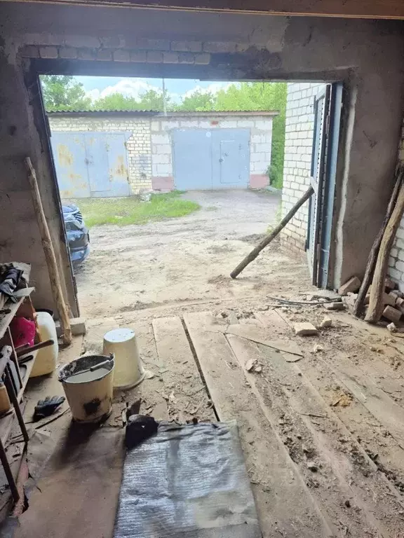 Гараж в Саратовская область, Петровск ул. 1-я Элеваторная (30 м) - Фото 1