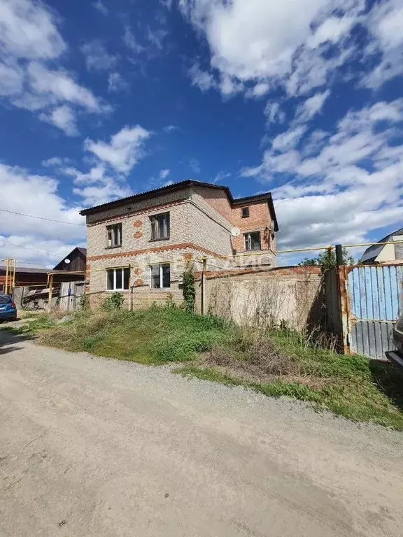 Дом в Оренбургская область, Орск Сельская ул., 49 (191 м) - Фото 1