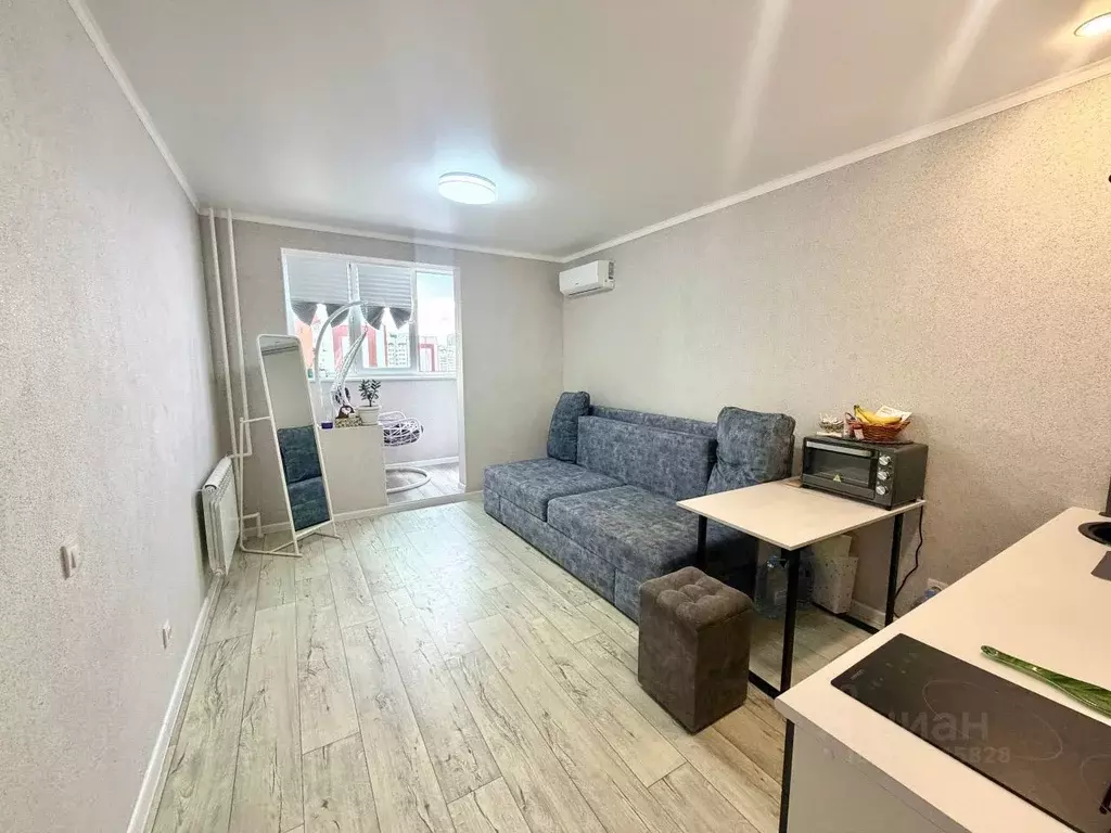 Студия Оренбургская область, Оренбург ул. Автомобилистов, 13 (26.7 м) - Фото 1