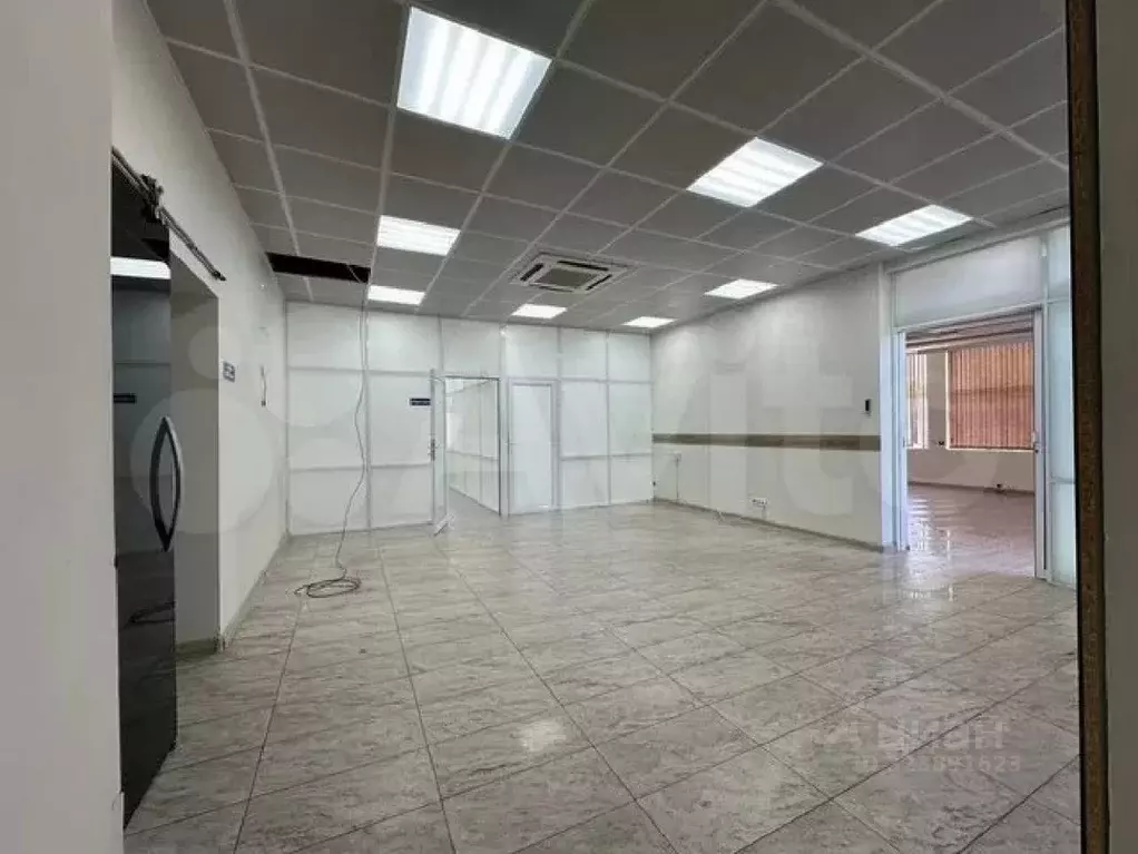 Торговая площадь в Краснодарский край, Сочи ул. Старонасыпная, 30/2 ... - Фото 1