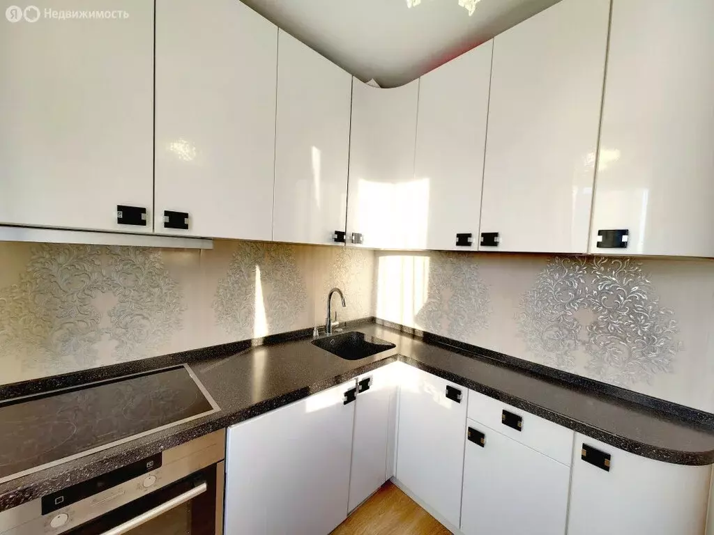 3-комнатная квартира: Уфа, улица Лётчиков, 5 (62 м) - Фото 2