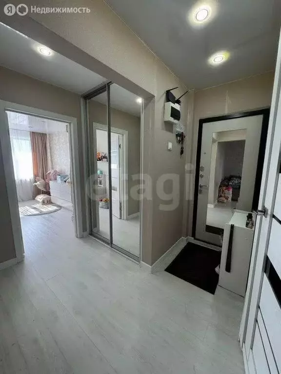 3-комнатная квартира: Иркутск, улица Баумана, 227 (59.9 м) - Фото 1