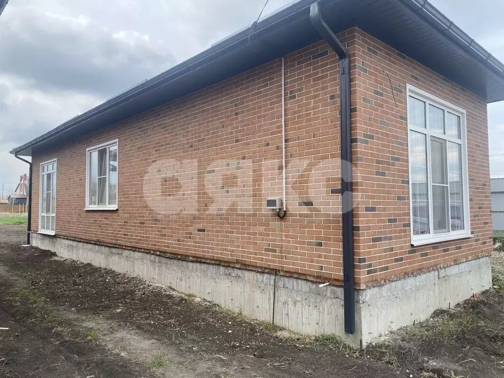 Дом в Краснодарский край, Кореновск ул. Хабибуллина (110 м) - Фото 2