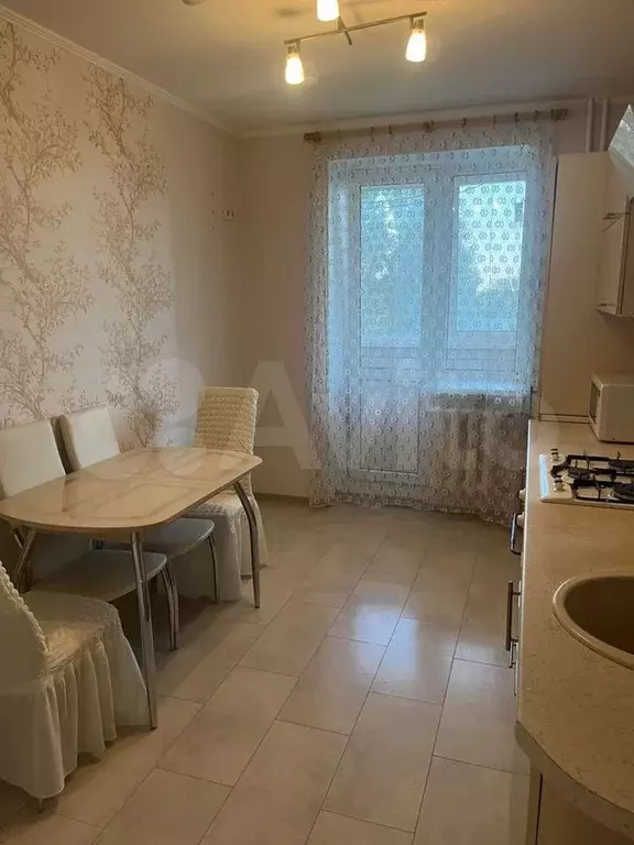 1-к. квартира, 40 м, 5/10 эт. - Фото 1