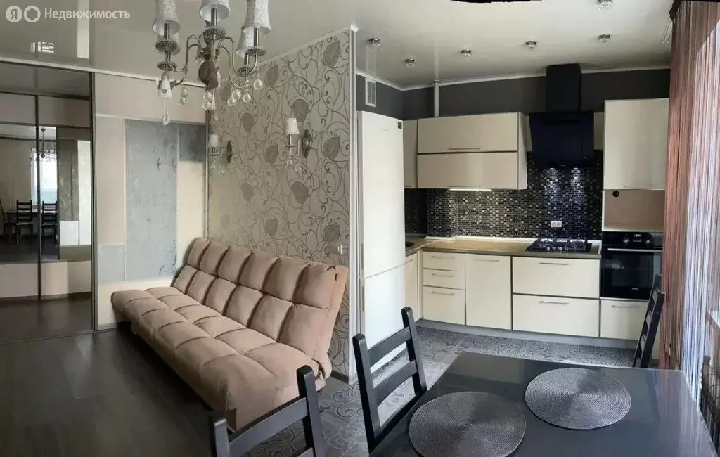 2-комнатная квартира: Чебаркуль, улица Ленина, 48А (65.2 м) - Фото 1