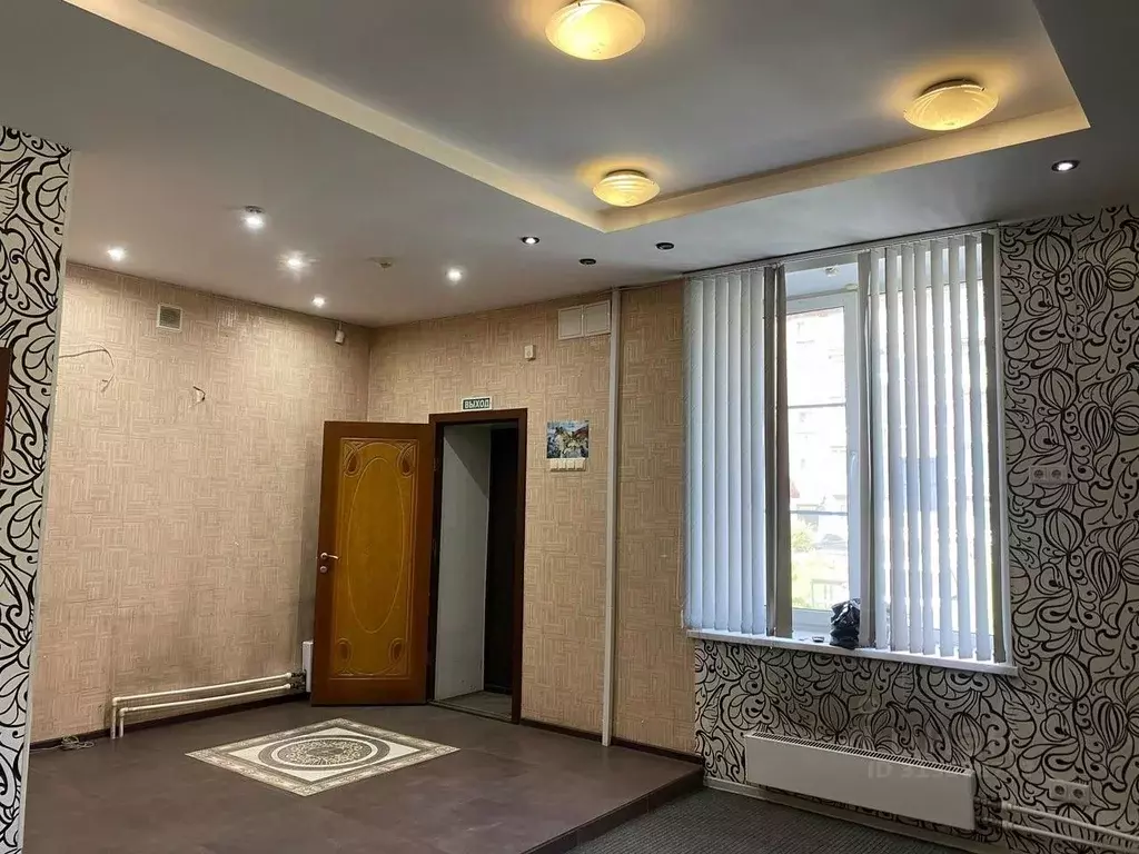 Помещение свободного назначения в Кемеровская область, Калтан ул. ... - Фото 1