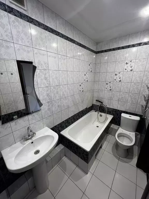 1-к. квартира, 38 м, 4/6 эт. - Фото 1