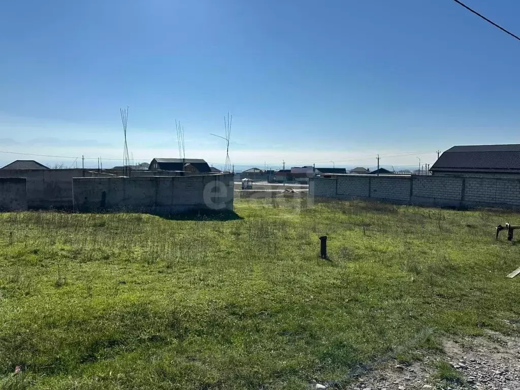 Участок в Ингушетия, Назрань ул. Орловская (12.0 сот.) - Фото 1