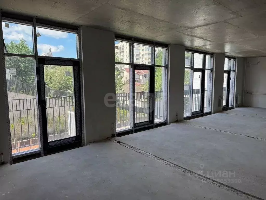 3-к кв. Воронежская область, Воронеж ул. Большая Стрелецкая, 67 (94.4 ... - Фото 1