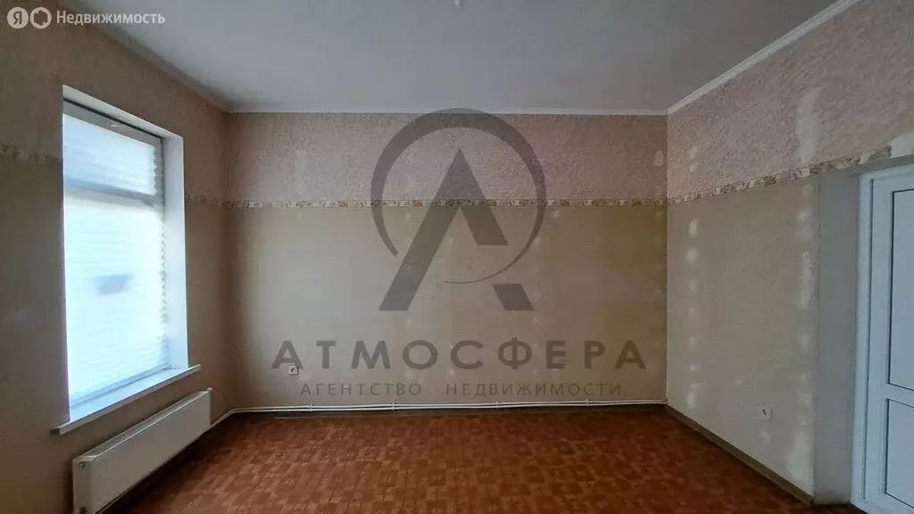 3-комнатная квартира: Апшеронск, улица Ленина, 65 (69.2 м) - Фото 1