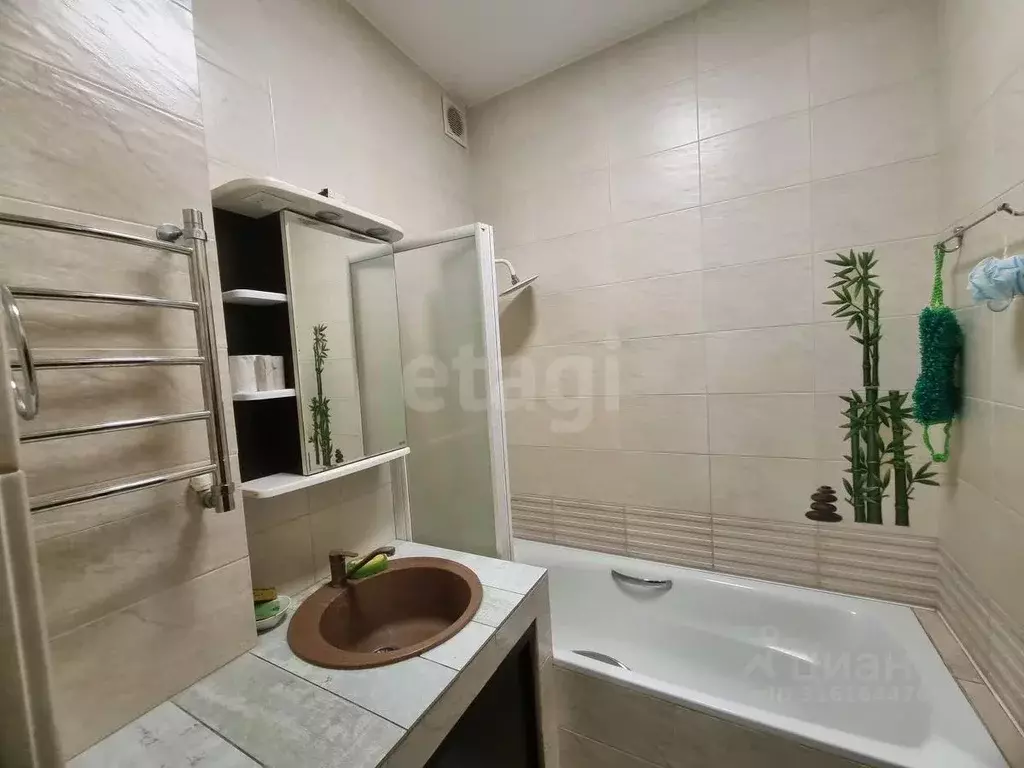 3-к кв. Саратовская область, Саратов ул. Танкистов, 62 (75.0 м) - Фото 0