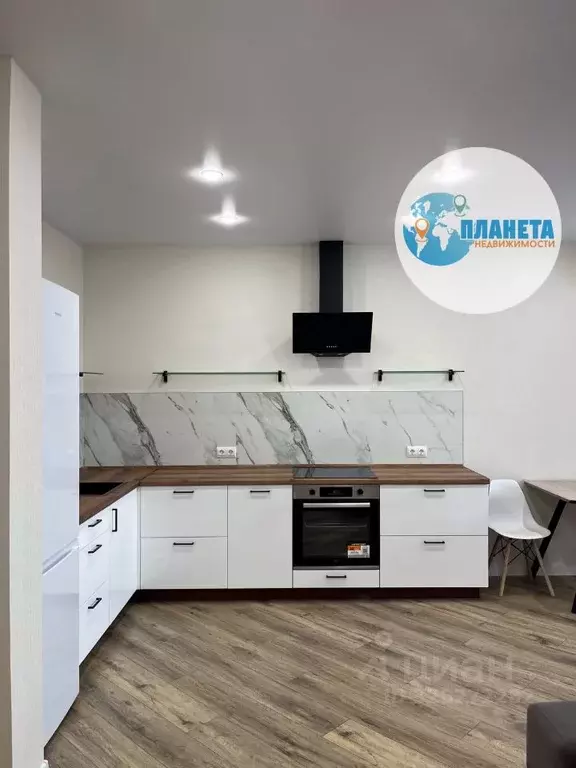 1-к кв. Самарская область, Тольятти Коммунистическая ул., 2Л (45.0 м) - Фото 1