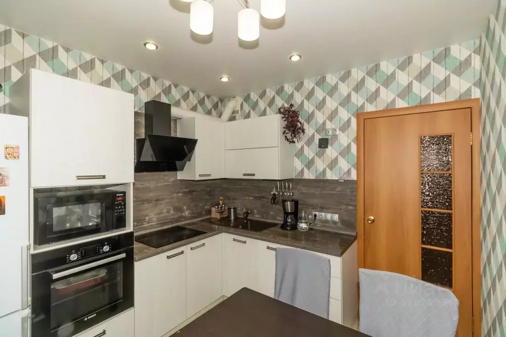 3-к кв. Челябинская область, Челябинск ул. Трашутина, 33 (75.0 м) - Фото 2