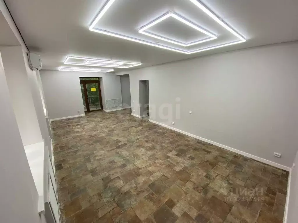 Помещение свободного назначения в Удмуртия, Ижевск Авангардная ул., 4 ... - Фото 1