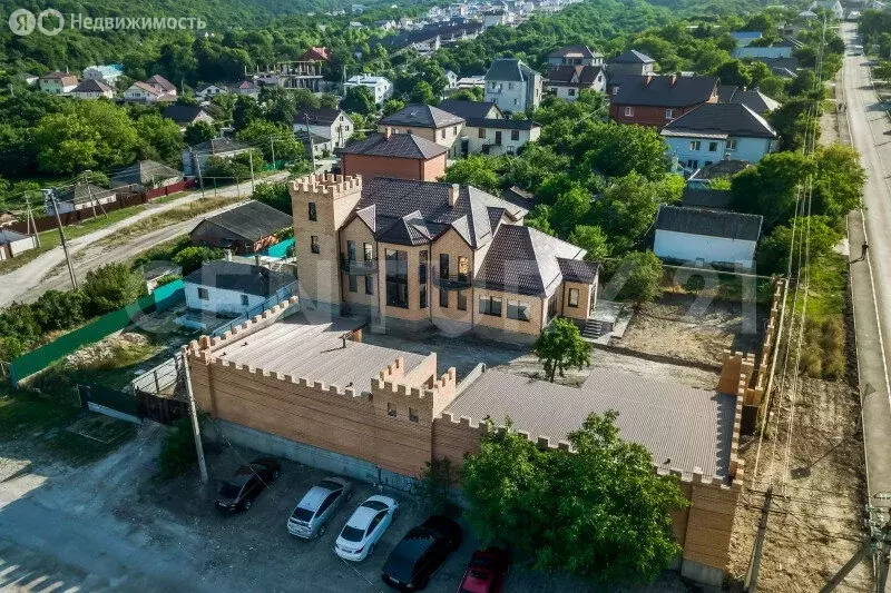 Дом в село Борисовка, улица Суворова (415 м) - Фото 0