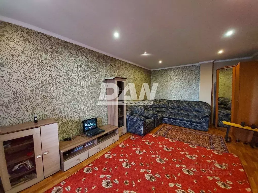 1-к кв. Челябинская область, Челябинск ул. Молодогвардейцев, 64б (44.8 ... - Фото 1