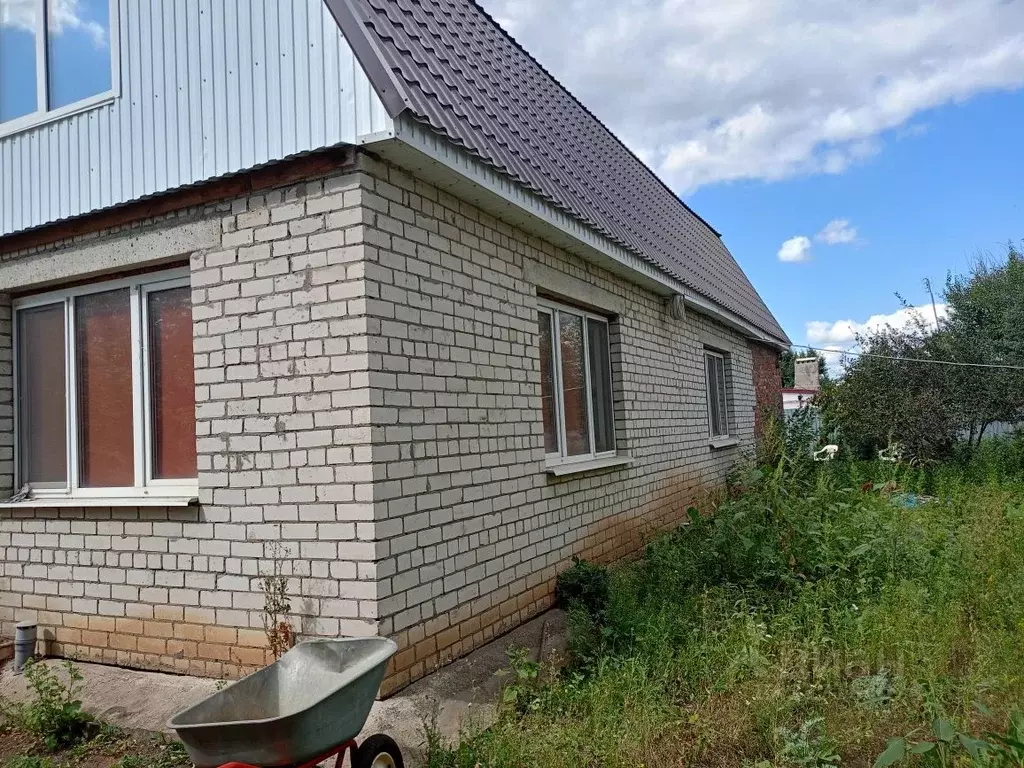 Дом в Саратовская область, Энгельсский район, Новопушкинское ... - Фото 1