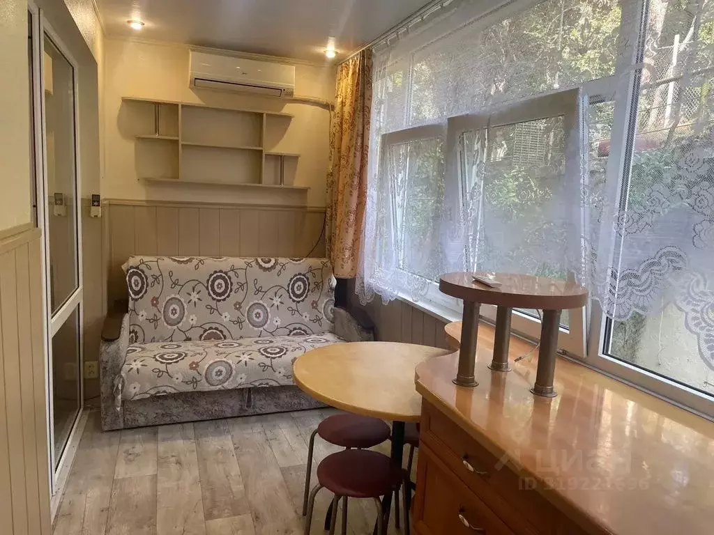 1-к кв. Крым, Ялта ул. Руданского, 49 (30.0 м) - Фото 0