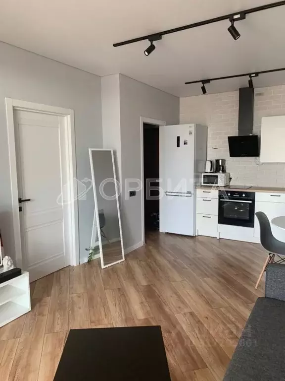 1-к кв. Тюменская область, Тюмень ул. Тимофея Чаркова, 79к1 (36.1 м) - Фото 1